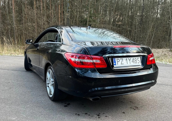 Mercedes-Benz Klasa E cena 51500 przebieg: 224800, rok produkcji 2010 z Mogielnica małe 529